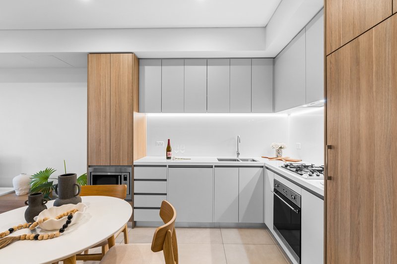 Photo - 513/10 Village Place, Kirrawee NSW 2232 - Image 5