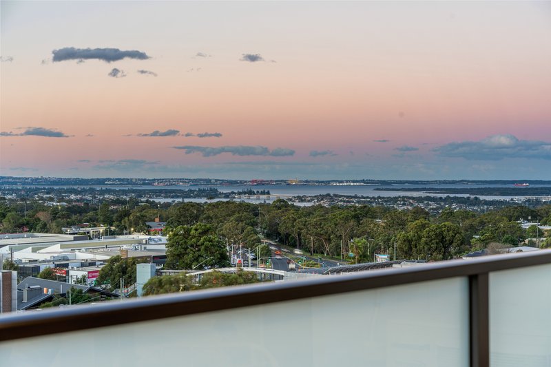 Photo - 513/10 Village Place, Kirrawee NSW 2232 - Image 11