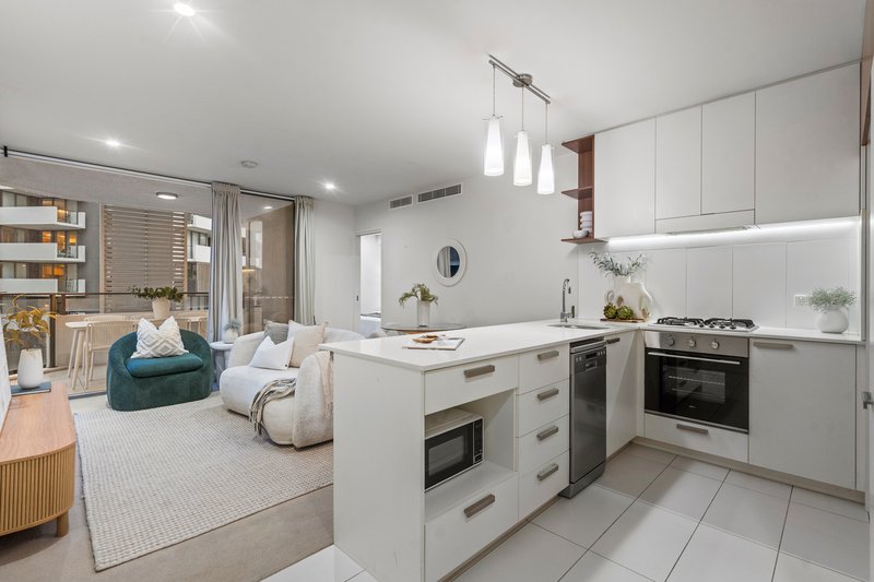 Photo - 513/16 Aspinall Street, Nundah QLD 4012 - Image 4