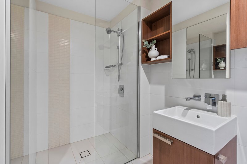 Photo - 513/16 Aspinall Street, Nundah QLD 4012 - Image 8