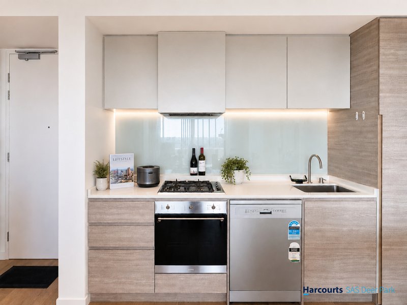 Photo - 513/188 Ballarat Road, Footscray VIC 3011 - Image 3