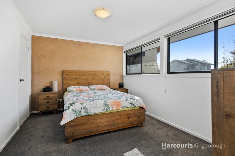 Photo - 5/132 Roslyn Avenue, Blackmans Bay TAS 7052 - Image 12