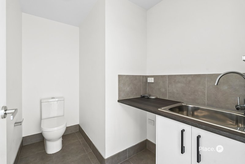 Photo - 513/22 Andrews Street, Cannon Hill QLD 4170 - Image 7