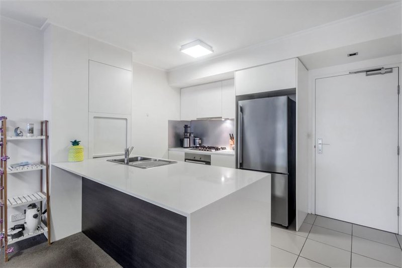 Photo - 513/23 Parkland Street, Nundah QLD 4012 - Image 4