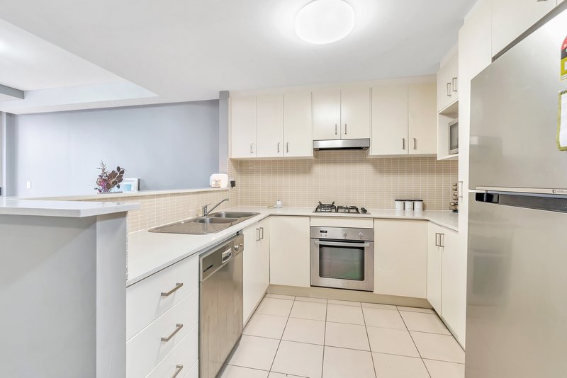 Photo - 51/33-39 Lachlan Street, Warwick Farm NSW 2170 - Image 5