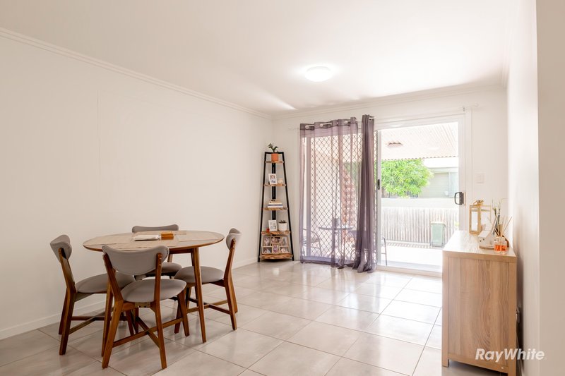 Photo - 5/134A Walker Street, Svensson Heights QLD 4670 - Image 4