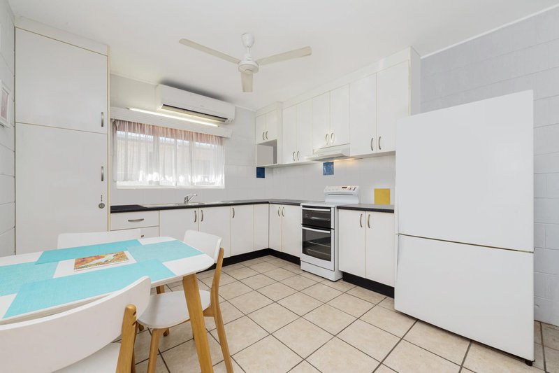 Photo - 5/135 Mitchell Street, North Ward QLD 4810 - Image 2