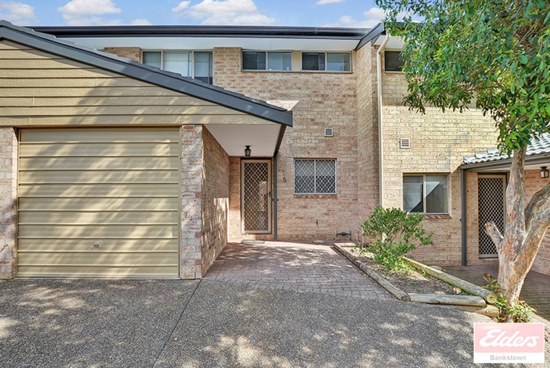 Photo - 5/135 Rex Road, Georges Hall NSW 2198 - Image 2