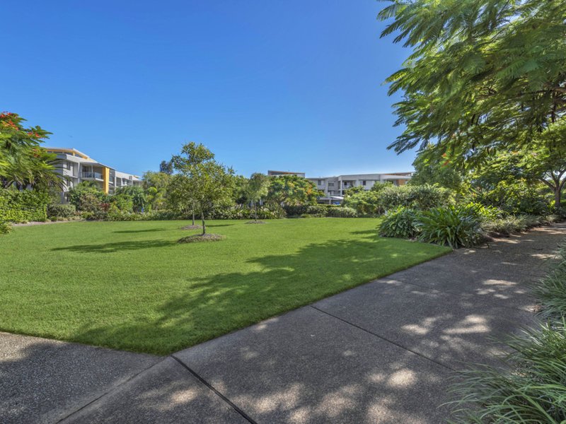 Photo - 513/64-66 Sickle Avenue, Hope Island QLD 4212 - Image 15