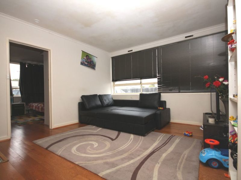 Photo - 5/137 Corrigan Road, Noble Park VIC 3174 - Image 2