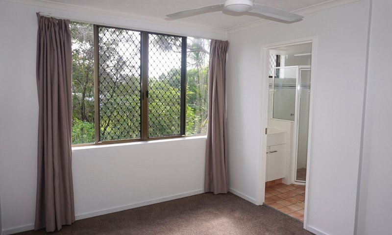 Photo - 51/38 Enderley Avenue, Surfers Paradise QLD 4217 - Image 5