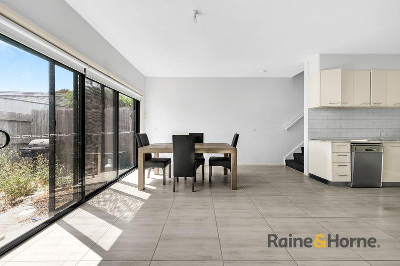 Photo - 5/138 Kitchener Street, Broadmeadows VIC 3047 - Image 8