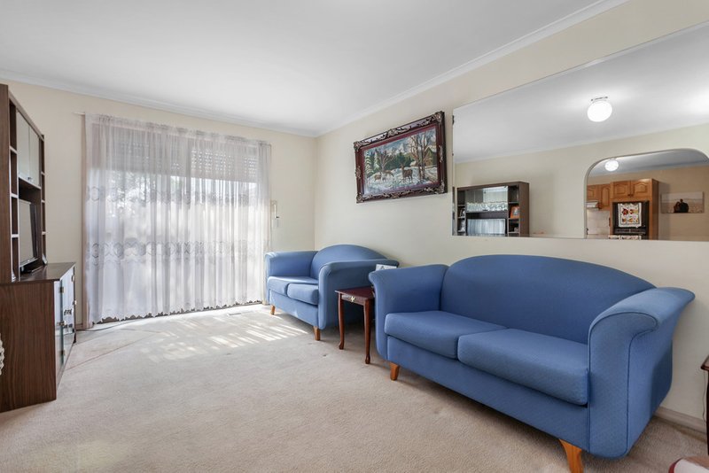 Photo - 5/14-16 Kinlora Avenue, Epping VIC 3076 - Image 5