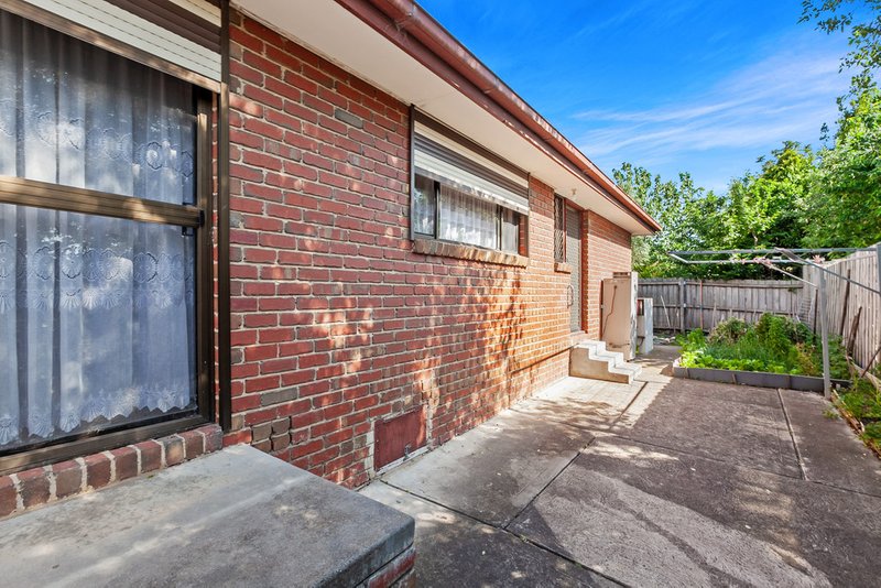 Photo - 5/14-16 Kinlora Avenue, Epping VIC 3076 - Image 10