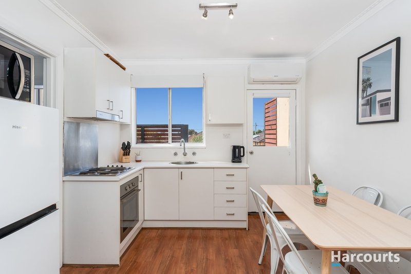 Photo - 5/14 Osborne Avenue, North Geelong VIC 3215 - Image 2