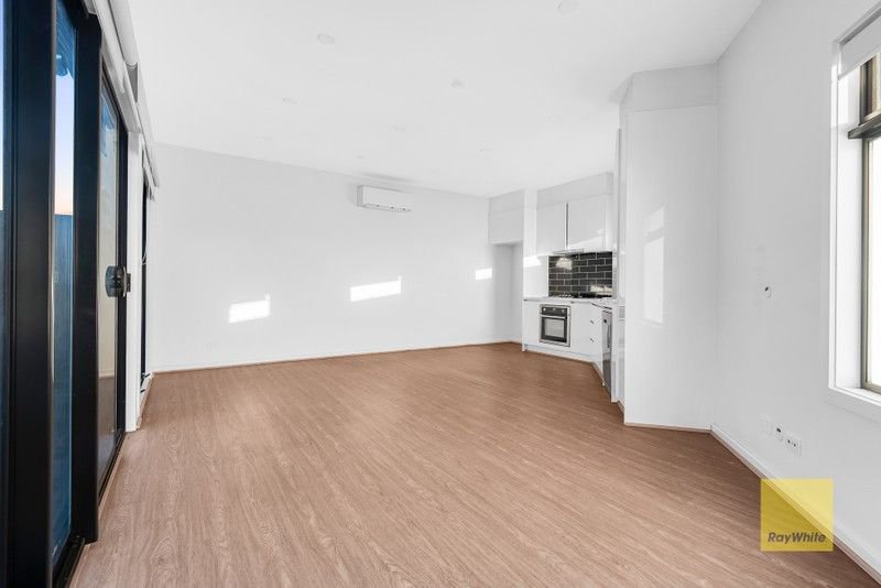 Photo - 5/14 Settlement Road, Tarneit VIC 3029 - Image 4
