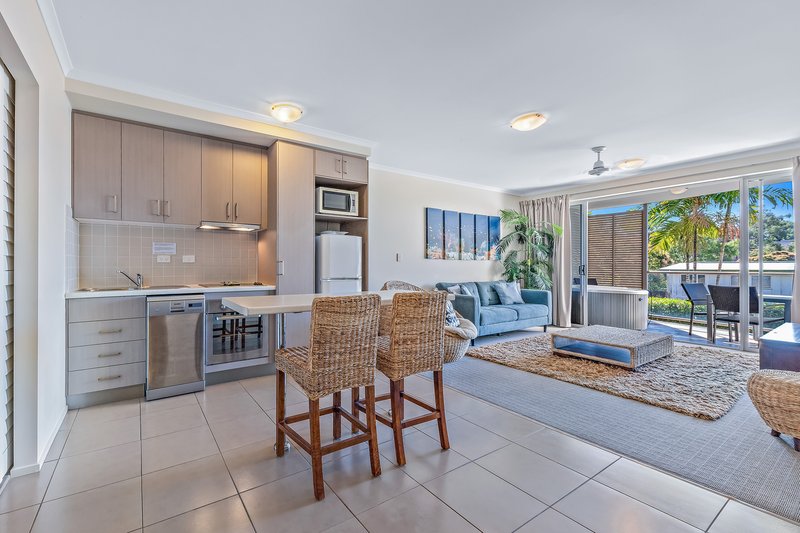 Photo - 5/14 Waterson Way, Airlie Beach QLD 4802 - Image 4