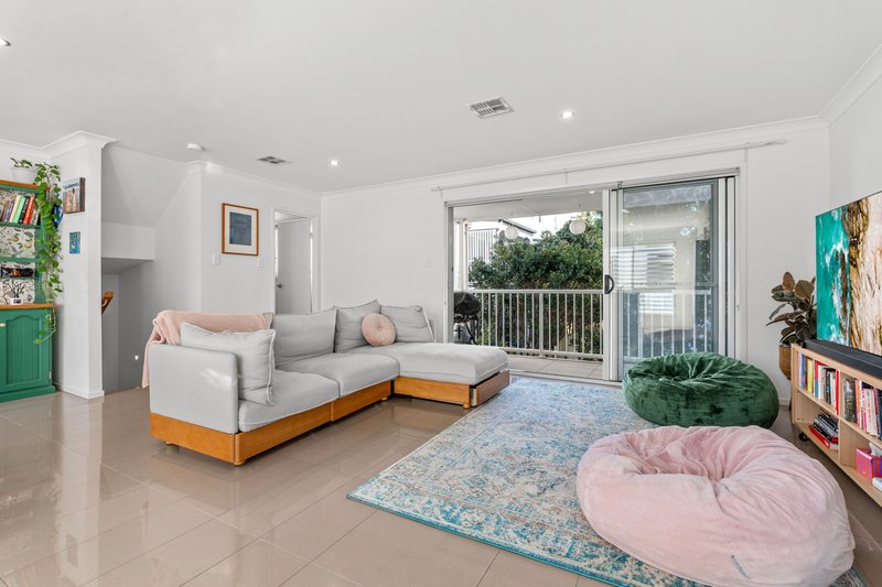 Photo - 51/400 Tingal Road, Wynnum QLD 4178 - Image 3