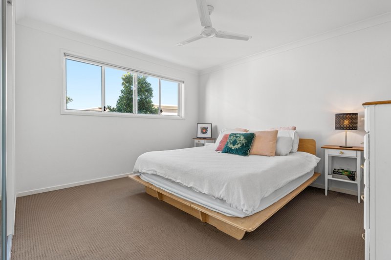 Photo - 51/400 Tingal Road, Wynnum QLD 4178 - Image 9