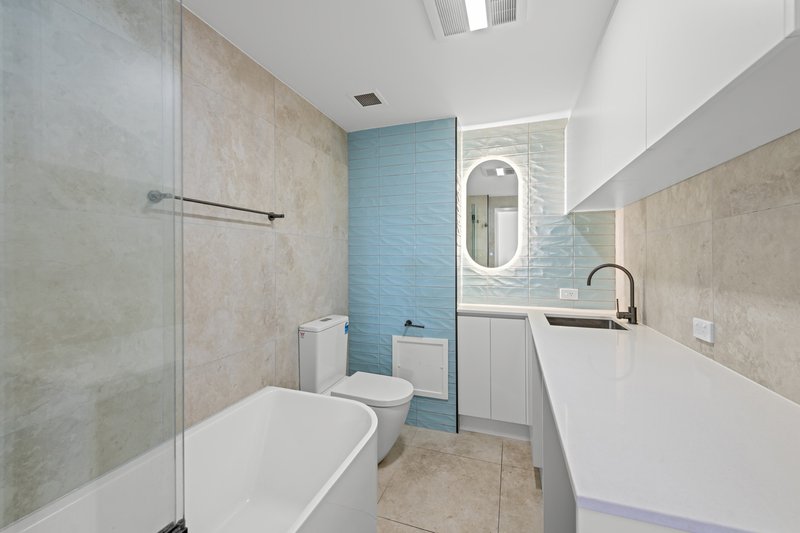 Photo - 514/19 Masters Street, Newstead QLD 4006 - Image 7