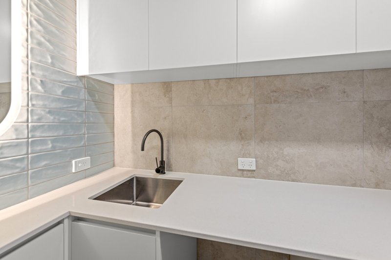 Photo - 514/19 Masters Street, Newstead QLD 4006 - Image 8