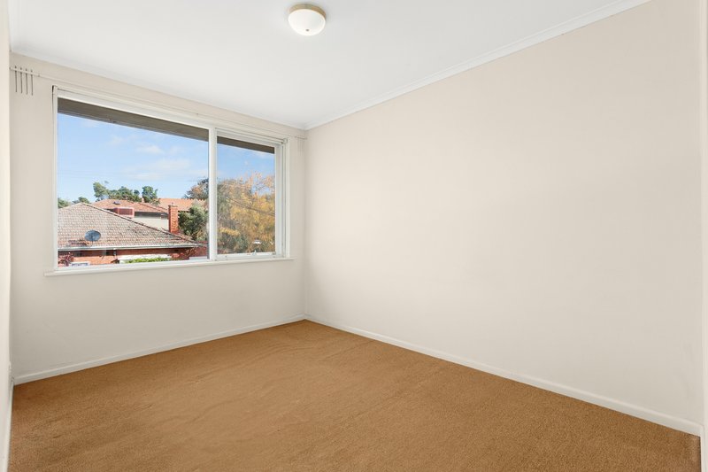 Photo - 5/145 Murrumbeena Road, Murrumbeena VIC 3163 - Image 3