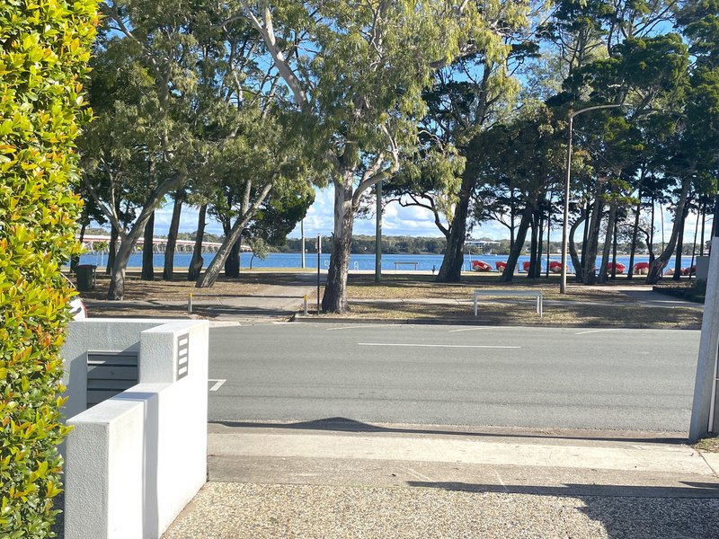 Photo - 5/15-17 Sylvan Beach Esplanade, Bellara QLD 4507 - Image 18