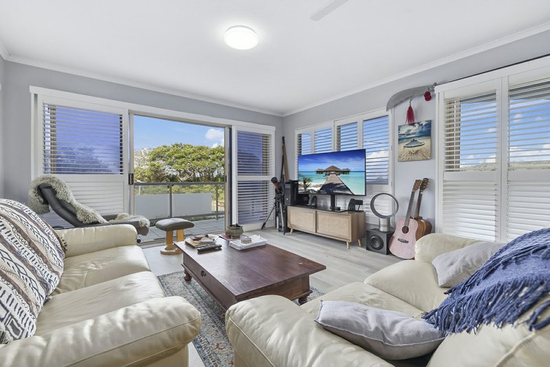 Photo - 5/15 Andrew Street, Point Arkwright QLD 4573 - Image 5