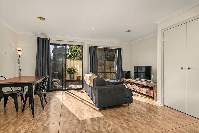 Photo - 5/15 Ararat Avenue, Coburg North VIC 3058 - Image 2