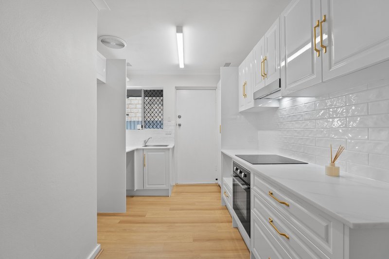 Photo - 5/15 Fisher Street, Rockingham WA 6168 - Image 13