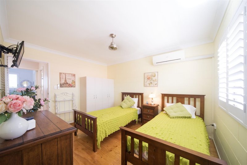 Photo - 5/15 Hinschen Street, Proserpine QLD 4800 - Image 7