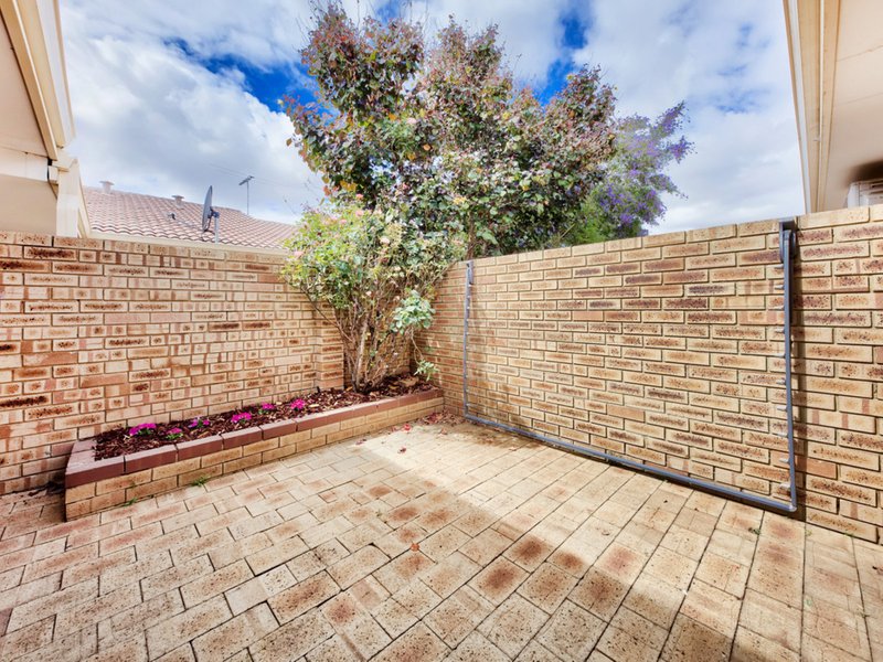 Photo - 5/15 Kerry Street, Dianella WA 6059 - Image 15