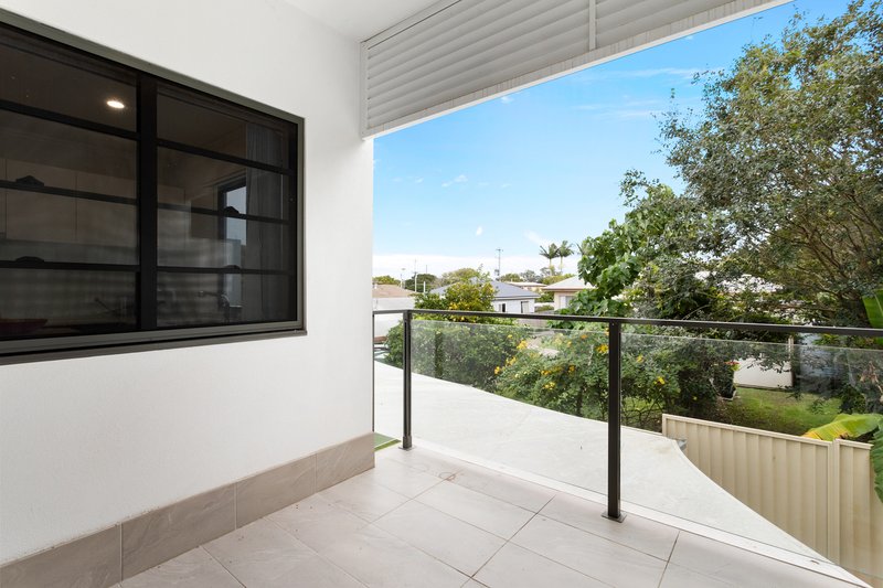 Photo - 5/15 Percy Street, Redcliffe QLD 4020 - Image 8