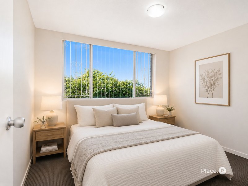 Photo - 5/15 Wambool Street, Bulimba QLD 4171 - Image 4