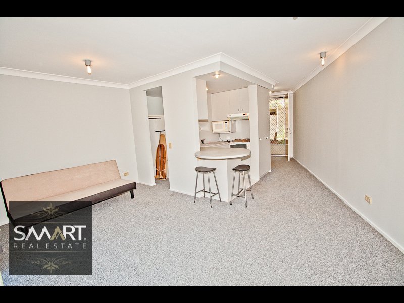 Photo - 5/15 Weemala Street, Chevron Island QLD 4217 - Image 1