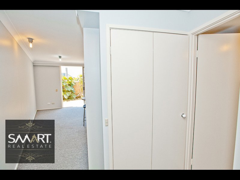 Photo - 5/15 Weemala Street, Chevron Island QLD 4217 - Image 12