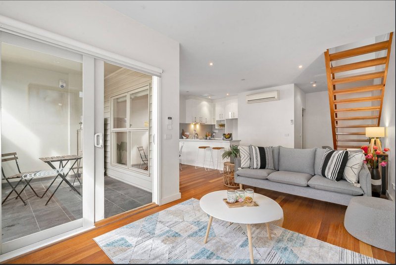 Photo - 5/150-152 Brighton Road, Ripponlea VIC 3185 - Image 2