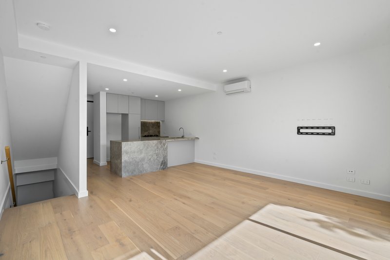 Photo - 5/153 Cooper Street, Essendon VIC 3040 - Image 2