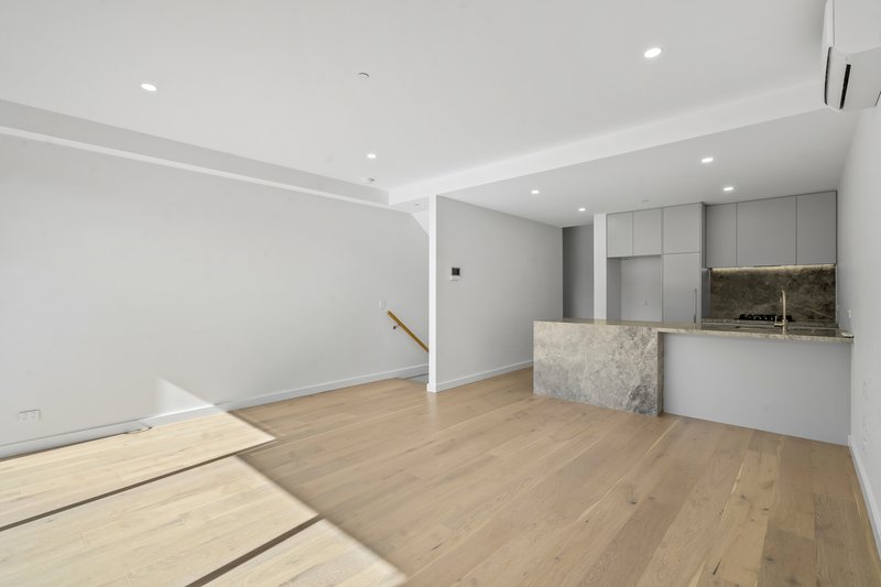Photo - 5/153 Cooper Street, Essendon VIC 3040 - Image 4