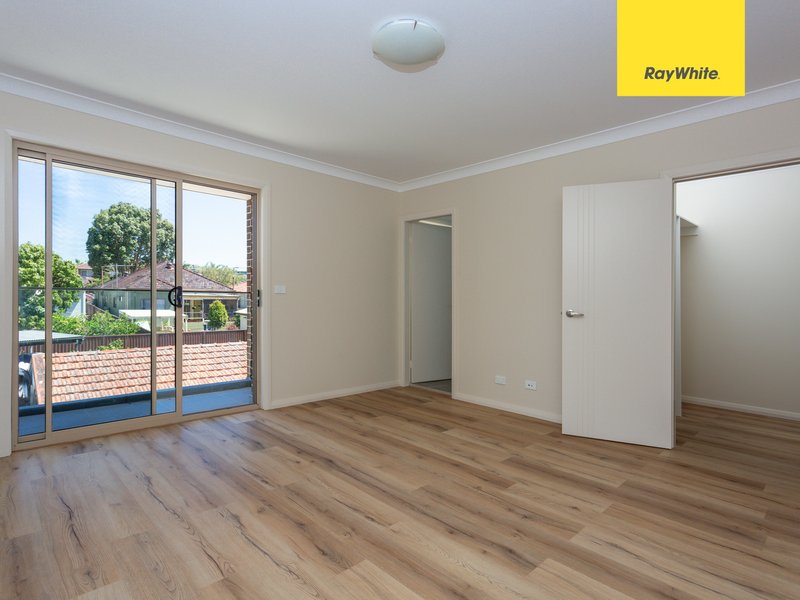 Photo - 5/16-18 Alverstone Street, Riverwood NSW 2210 - Image 2