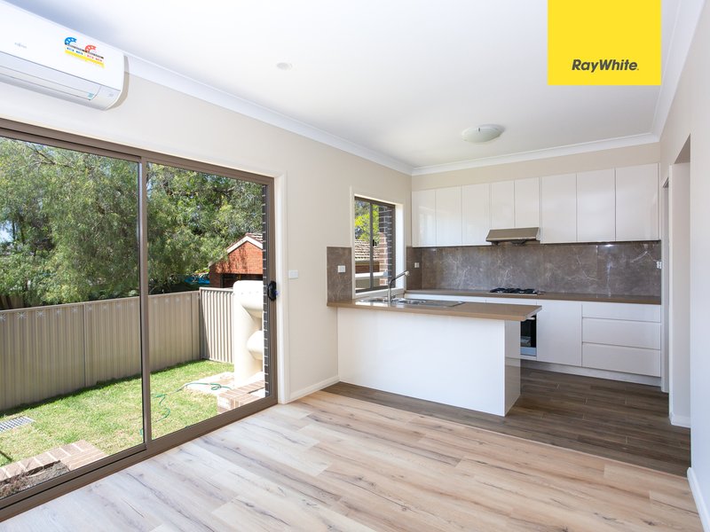 Photo - 5/16-18 Alverstone Street, Riverwood NSW 2210 - Image 4