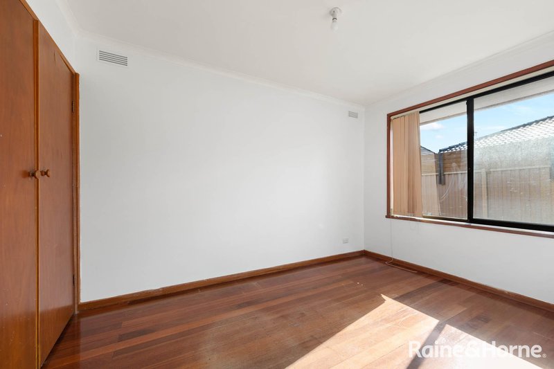 Photo - 5/16 Adelaide Street, St Albans VIC 3021 - Image 7