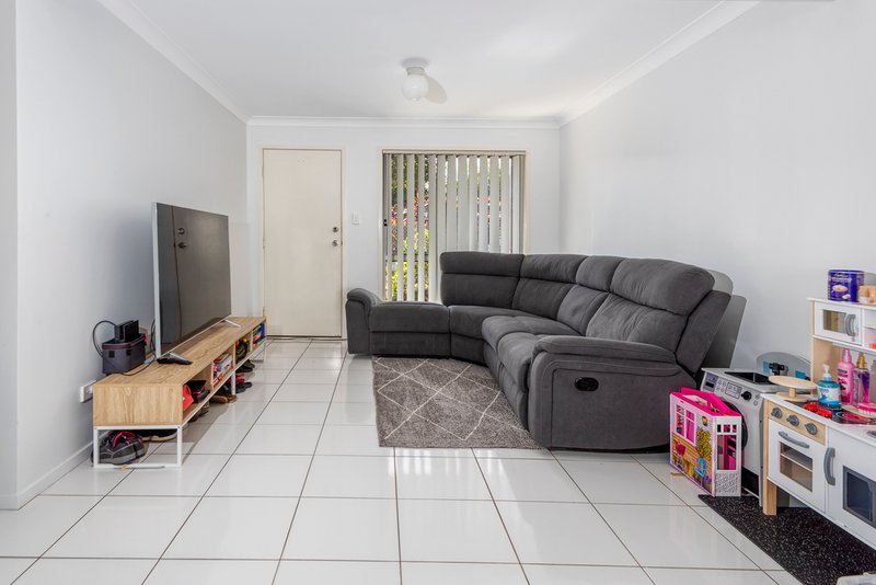 Photo - 5/16 Bluebird Avenue, Ellen Grove QLD 4078 - Image 2