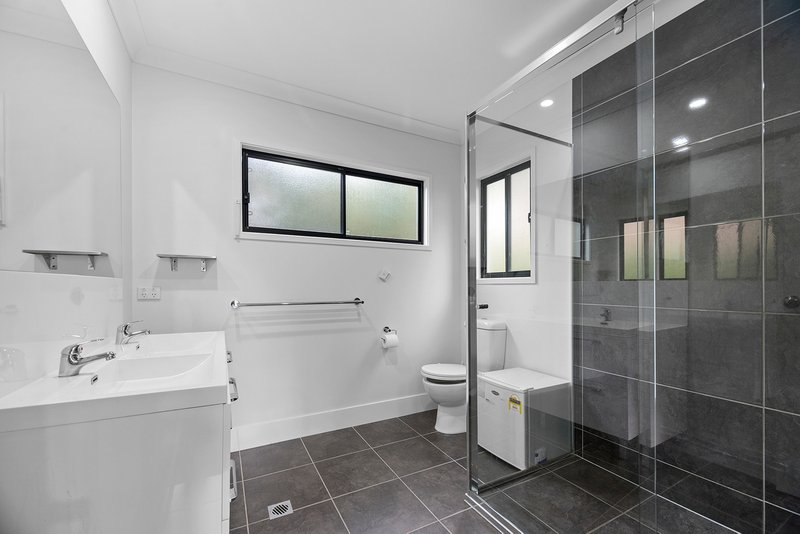 Photo - 516 Gainsborough Drive, Pimpama QLD 4209 - Image 11