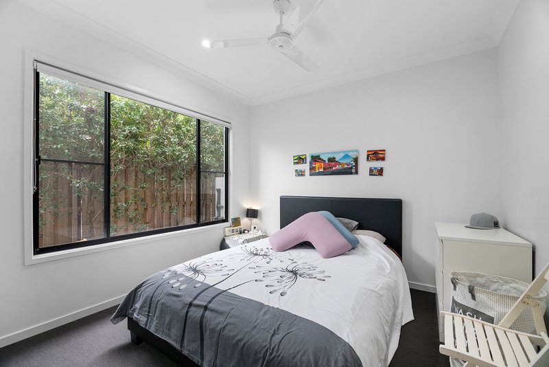 Photo - 516 Gainsborough Drive, Pimpama QLD 4209 - Image 12