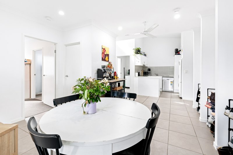 Photo - 5/16 Sapphire Place, Elanora QLD 4221 - Image 5