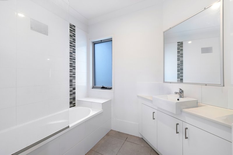 Photo - 5/16 Sapphire Place, Elanora QLD 4221 - Image 15