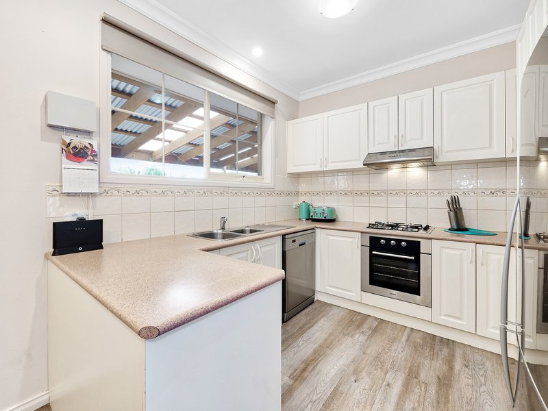 Photo - 5/16 Sarno Court, Cranbourne VIC 3977 - Image 2