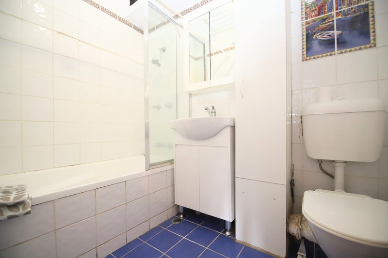 Photo - 5/16 West Terrace, Bankstown NSW 2200 - Image 9