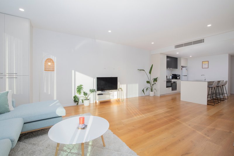 Photo - 516/1 Howard Street, Warners Bay NSW 2282 - Image 4